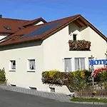 Garni Kleindienst 3* Ursensollen